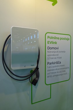 EVlink 7.4kW T2 električna polnilnica za dom