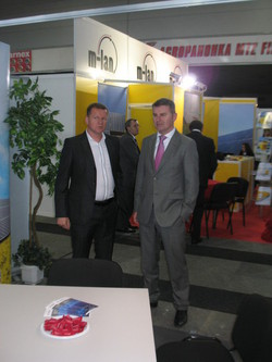 Veleposlanik Slovenije v Srbiji, g. Franci But (desno) z generalnim direktorjem g.Robert Dominič (levo)